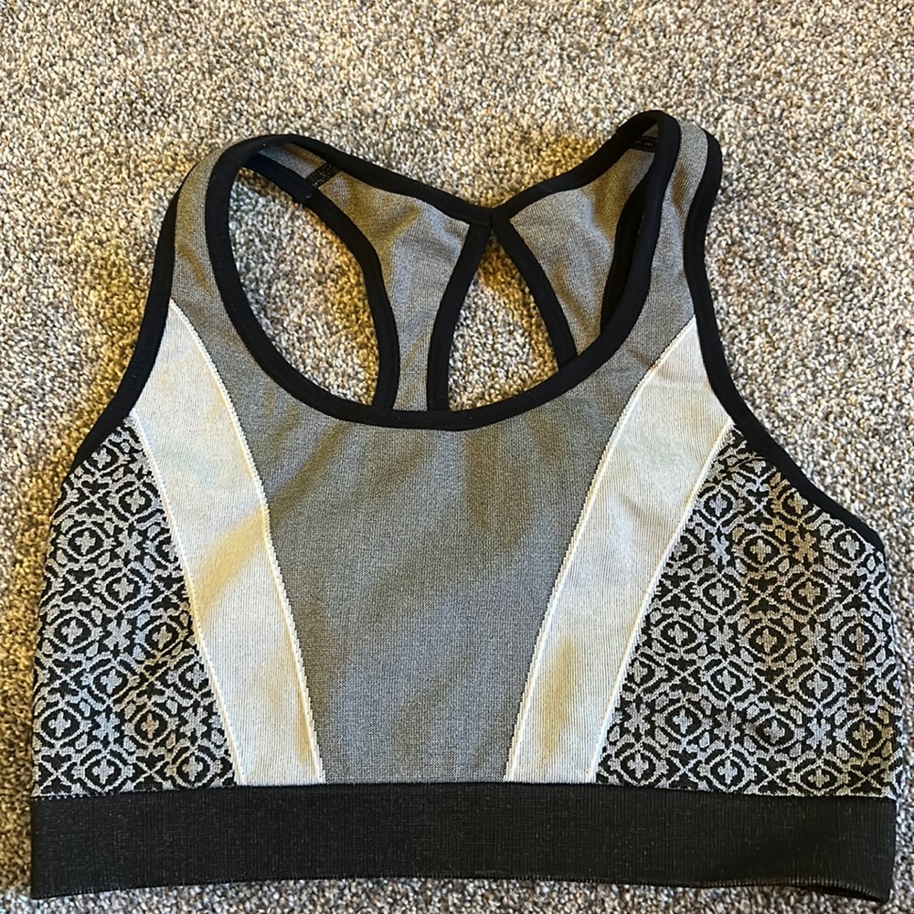 Women’s Gaiam sports bra